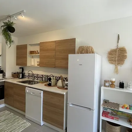 Le Clos Du Moulin 3, With Garden, 3 Bedroom (adults Only) *
