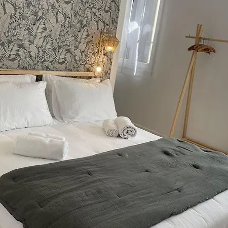 Le Clos Du Moulin 3, With Garden, 3 Bedroom (adults Only) *