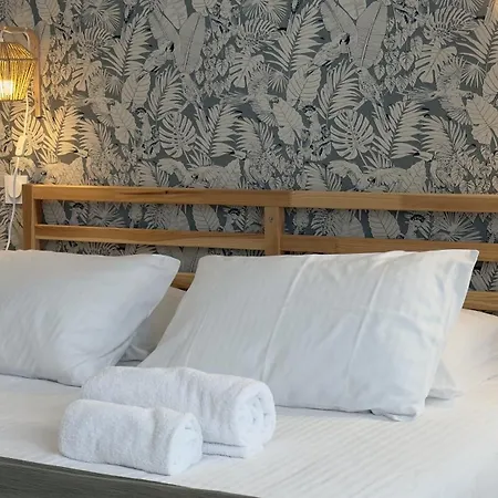 Hébergement de vacances Le Clos Du Moulin 3, With Garden, 3 Bedroom (adults Only) Entraigues-sur-la-Sorgue